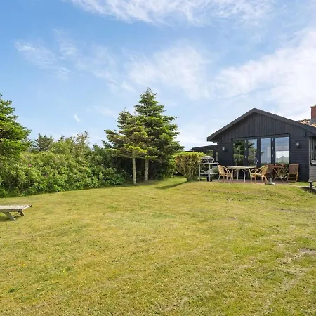 Lok Holiday home Roslev