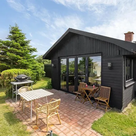 بيت للعطل Lok - 90m To The Fjord By Interhome *